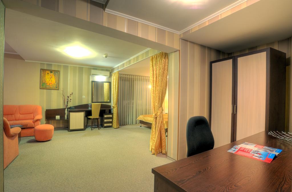 Luxor Hotel Smolyan Exterior foto